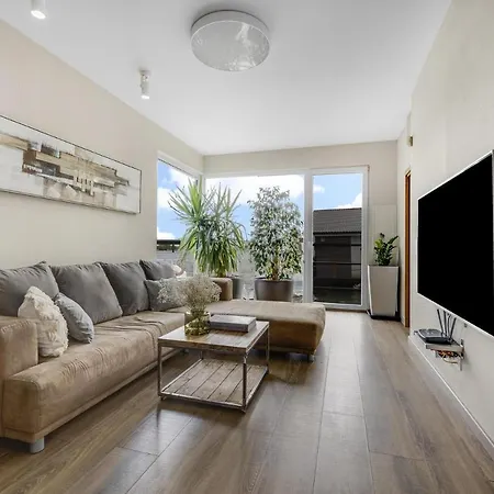 فيلة The Root Your Charming Floating براتسيلافا