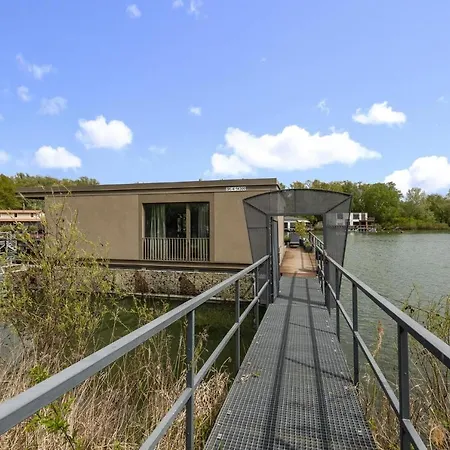 The Root Your Charming Floating Bratislava