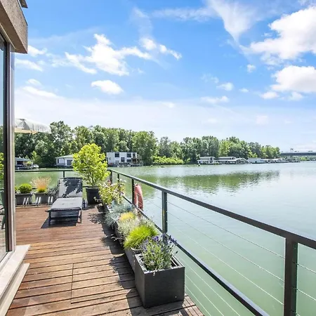 The Root Your Charming Floating