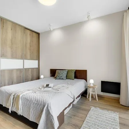 The Root Your Charming Floating