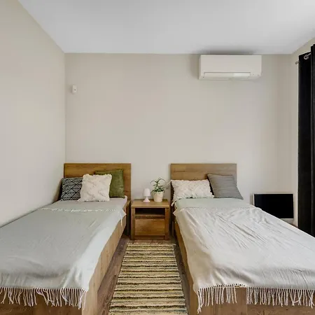 The Root Your Charming Floating Villa Bratislava