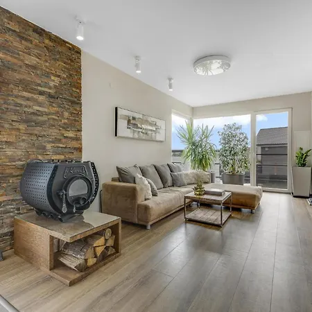 The Root Your Charming Floating Villa Bratislava